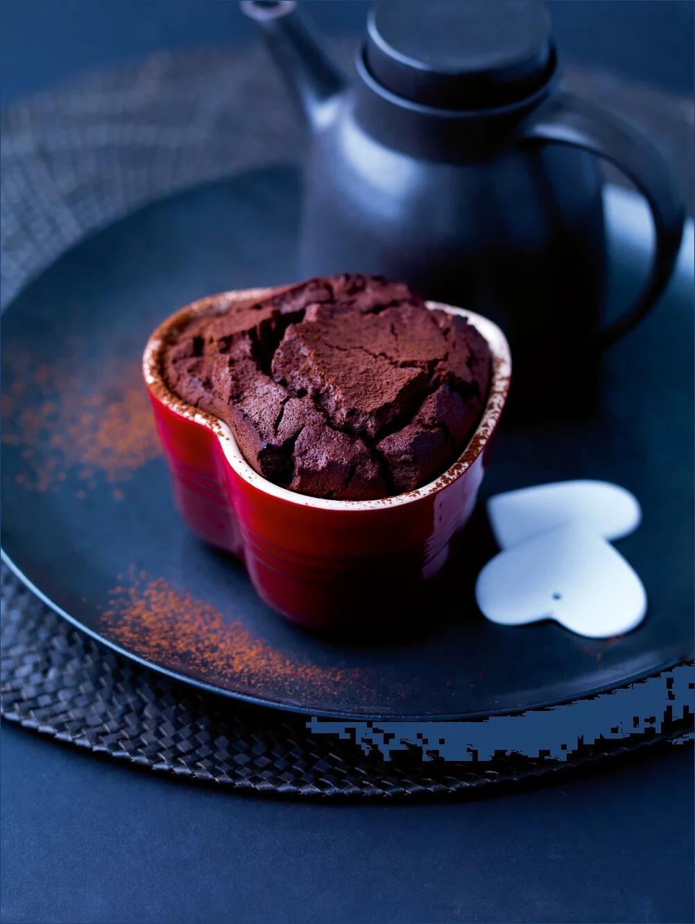 Le Creuset Herz-Förmchen In Kirschrot 3 Le Creuset Herz-Förmchen In Kirschrot - Image 3