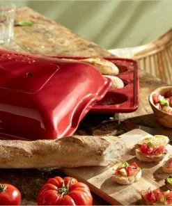 Emile Henry Baguette-Backform In Grand Cru 13 Emile Henry Baguette-Backform In Grand Cru -Emil-Henry-Laden EH 5506 Amb Moule 3Baguettes Baker Brushetta2 H