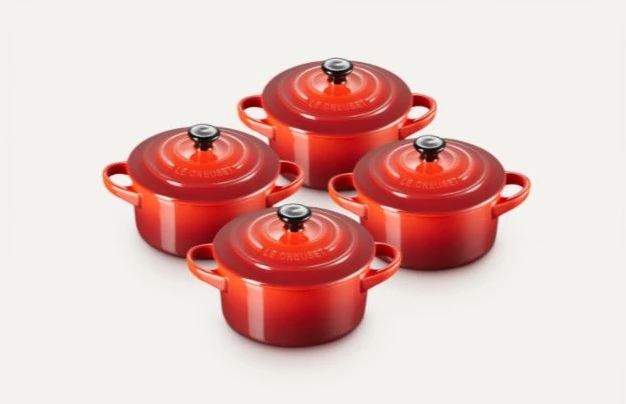 Le Creuset Mini-Cocotte Kirschrot, 4er-Set 1 Le Creuset Mini-Cocotte Kirschrot, 4er-Set